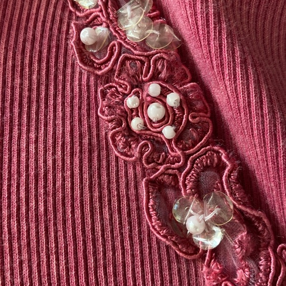 XCIT u.s.2.  Sz  xl Pink Ribbed Beaded V Neck Top - Picture 4 of 5